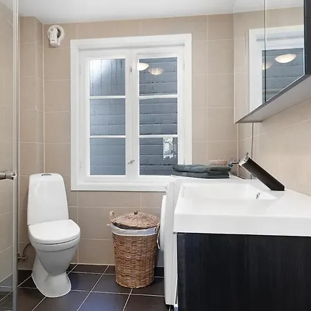 And Cozy - Parking Included! Apartment *
