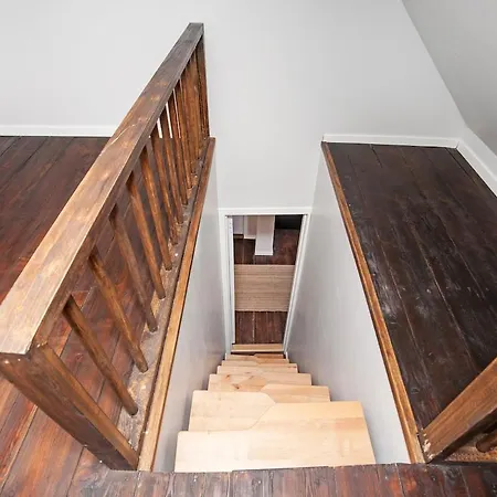 And Cozy - Parking Included! Appartement