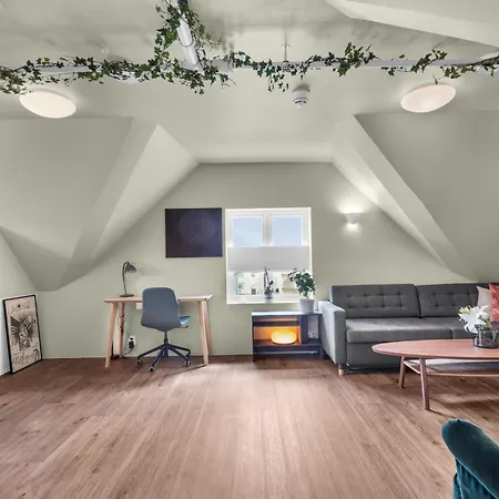 Διαμέρισμα And Cozy - Parking Included!