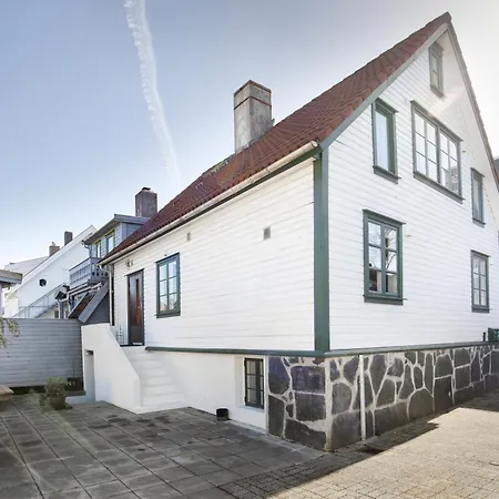 And Cozy - Parking Included! Stavanger